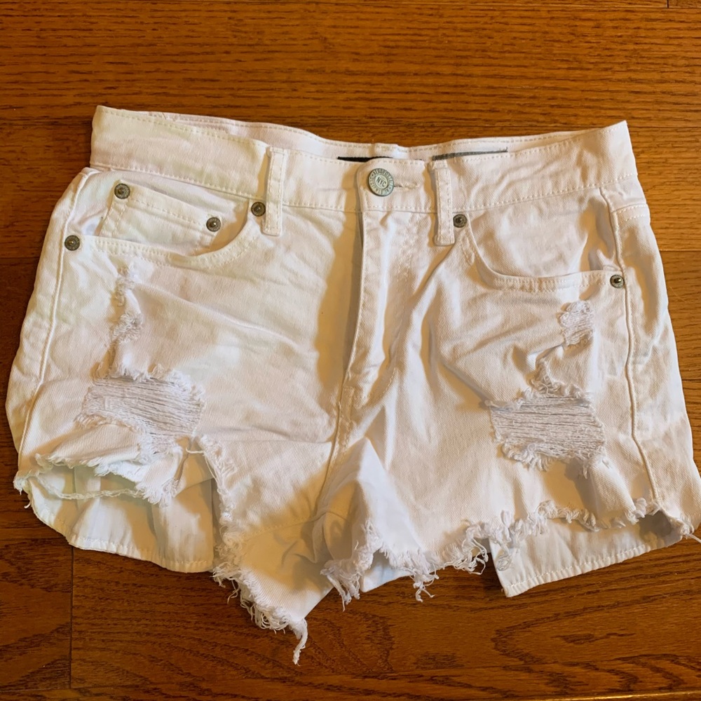 White High Wasted Shorts